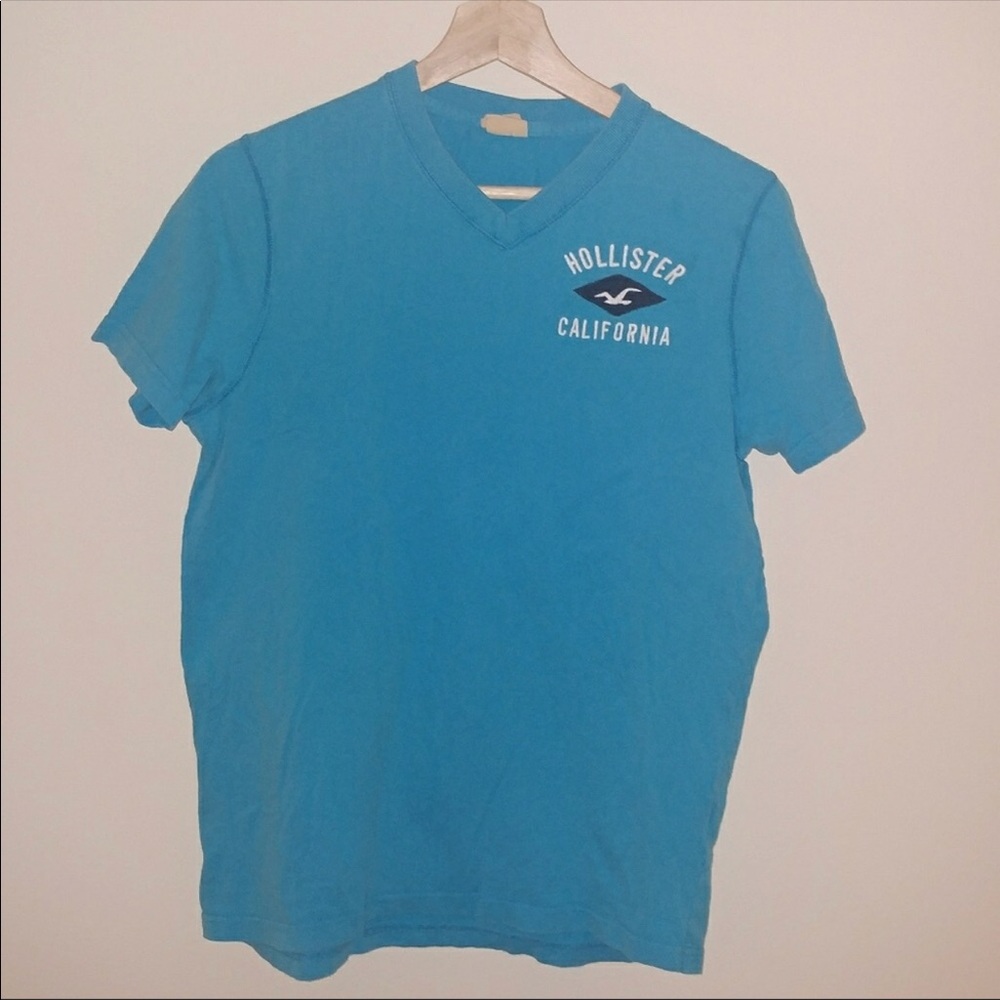 NWOT Men’s Baby Blue Hollister VNeck